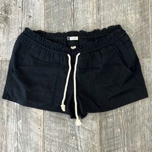 black roxy shorts size large